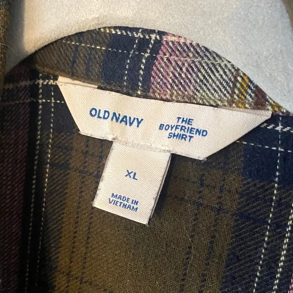Old Navy Multicolor Plaid Flannel Button Down Shirt - Picture 2 of 4